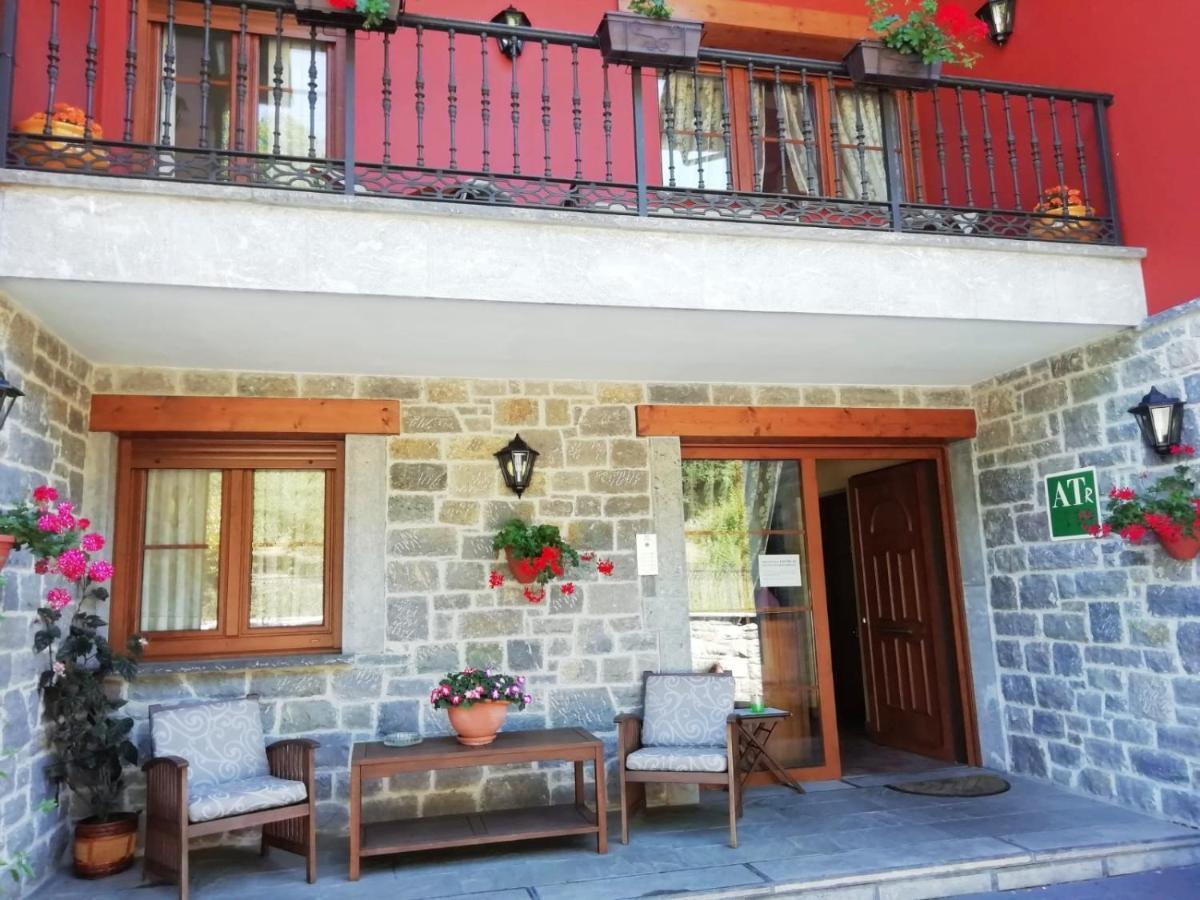 Apartamentos Rurales La Vina Onís Exteriér fotografie