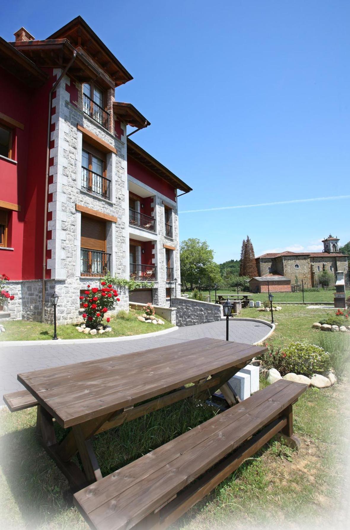 Apartamentos Rurales La Vina Onís Exteriér fotografie